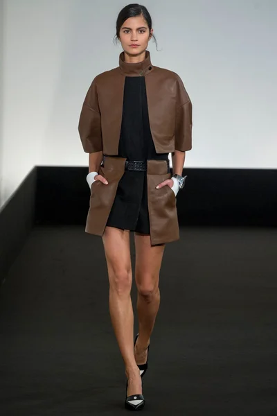 Look 25